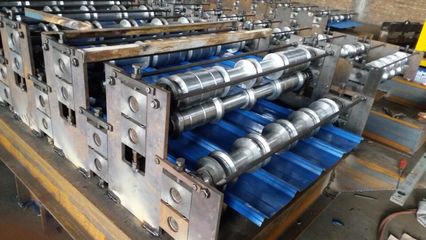 840-900實(shí)心軸彩鋼瓦機(jī)械 滄州順成壓瓦機(jī)械的價格、廠家與設(shè)備圖片詳解